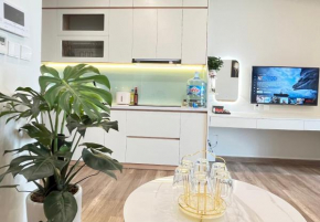 Sam's homestay- Swan lake studio apartment
